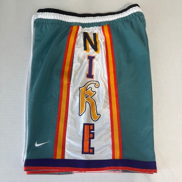🏀NIKE Dri Fit Basketball Shorts/Loose Fit Above Knee Length/Small-Youth - Picture 1 of 14